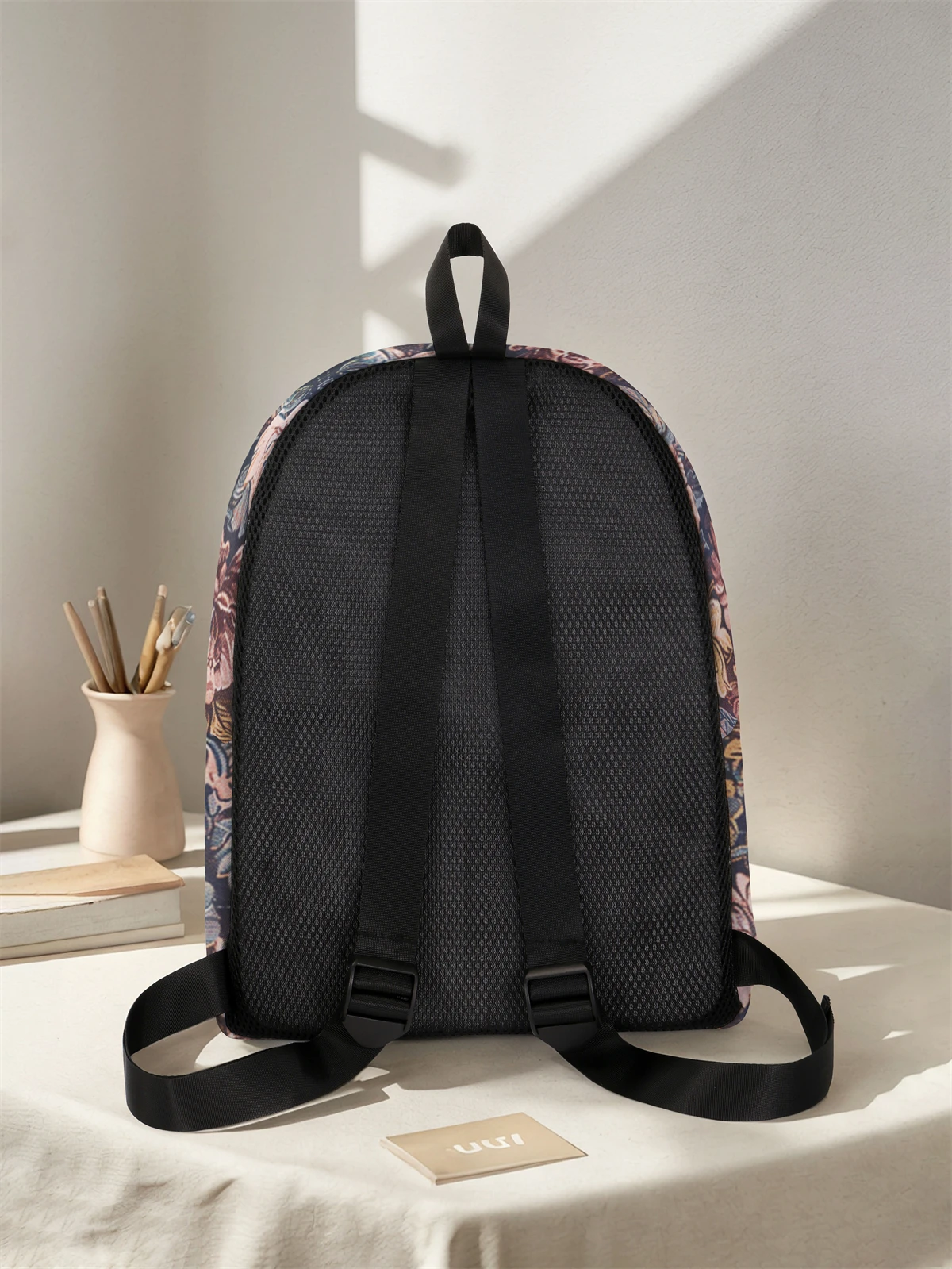 Flower patterned backpack, new model for 2025, casual travel backpack, lightweight and simple casual travel backpack