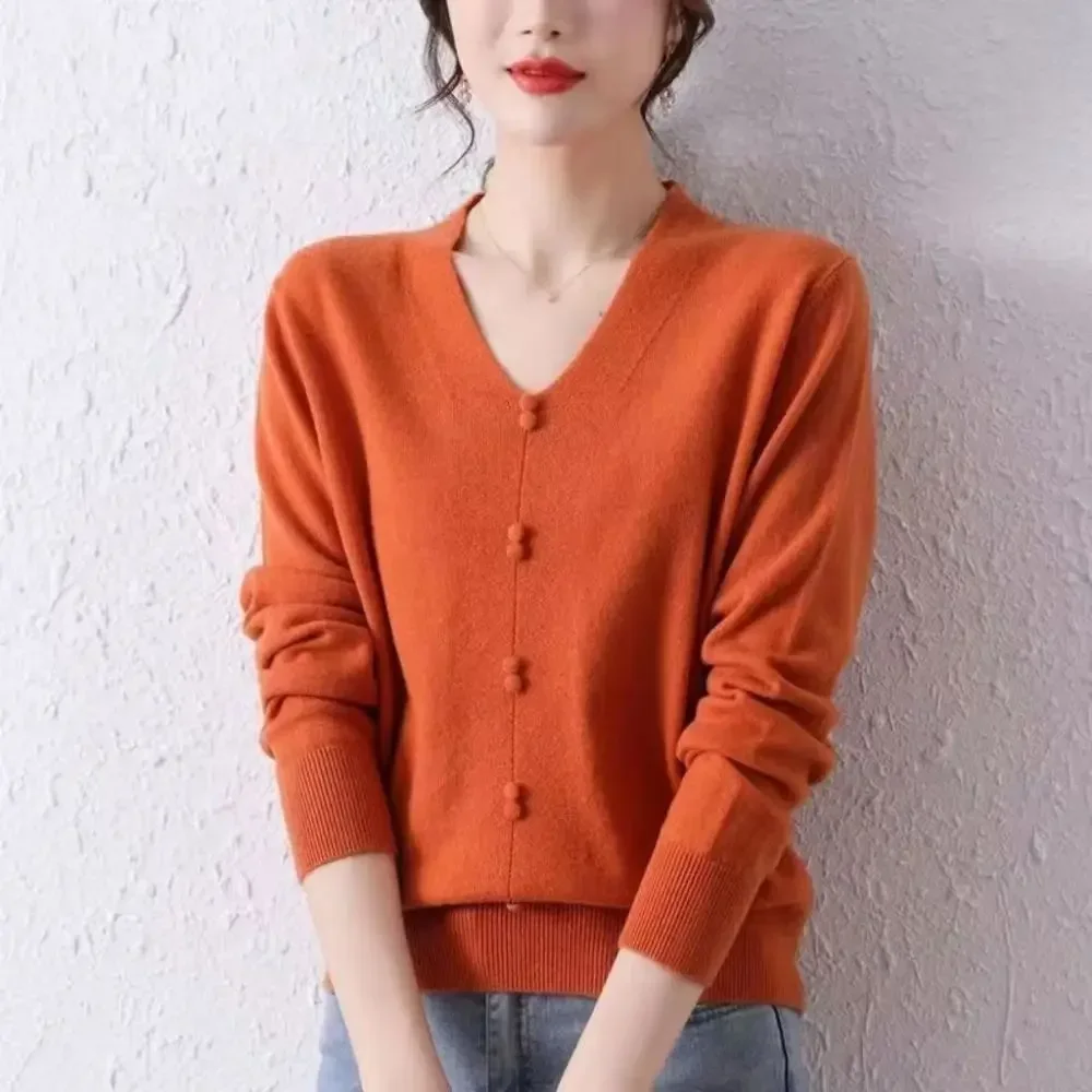 

V-neck Knit Tops for Woman Beig Pullovers Streetwear Crochet New in Winter 2023 Women's Sweater Warm Trend 90s Vintage Knitwear