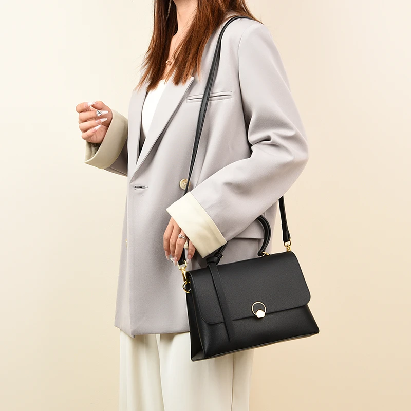 Designer Leather Crossbody Bag For Women Solid Colour Tote Handbag_voghion.com