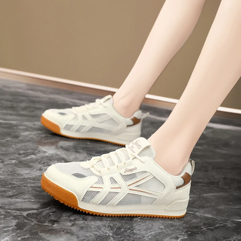 Large Size Summer Women's Sneaker Hollowed Out Lightweight Comfortable Breathable Running Shoes Casual Sports Shoes Mesh Shoes