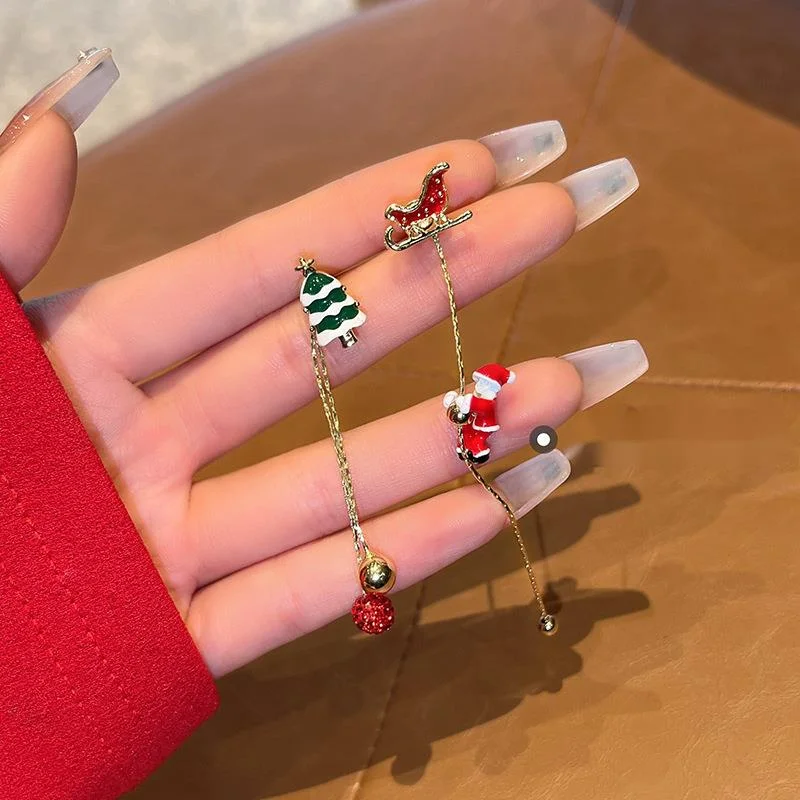 New Creative Versatile Climbing Santa Claus Earrings Asymmetric Earnail Accessories For Women_voghion.com