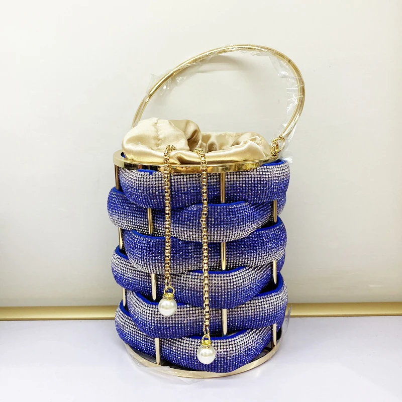 thumbnail image 1 of Mini bolsos de noche para mujer, bolsos de diseñador de lujo, carteras, novedad de 2024, en PC trenzado, brillante, imitación de diamante, tipo cubo, para hombro, 1 of 5