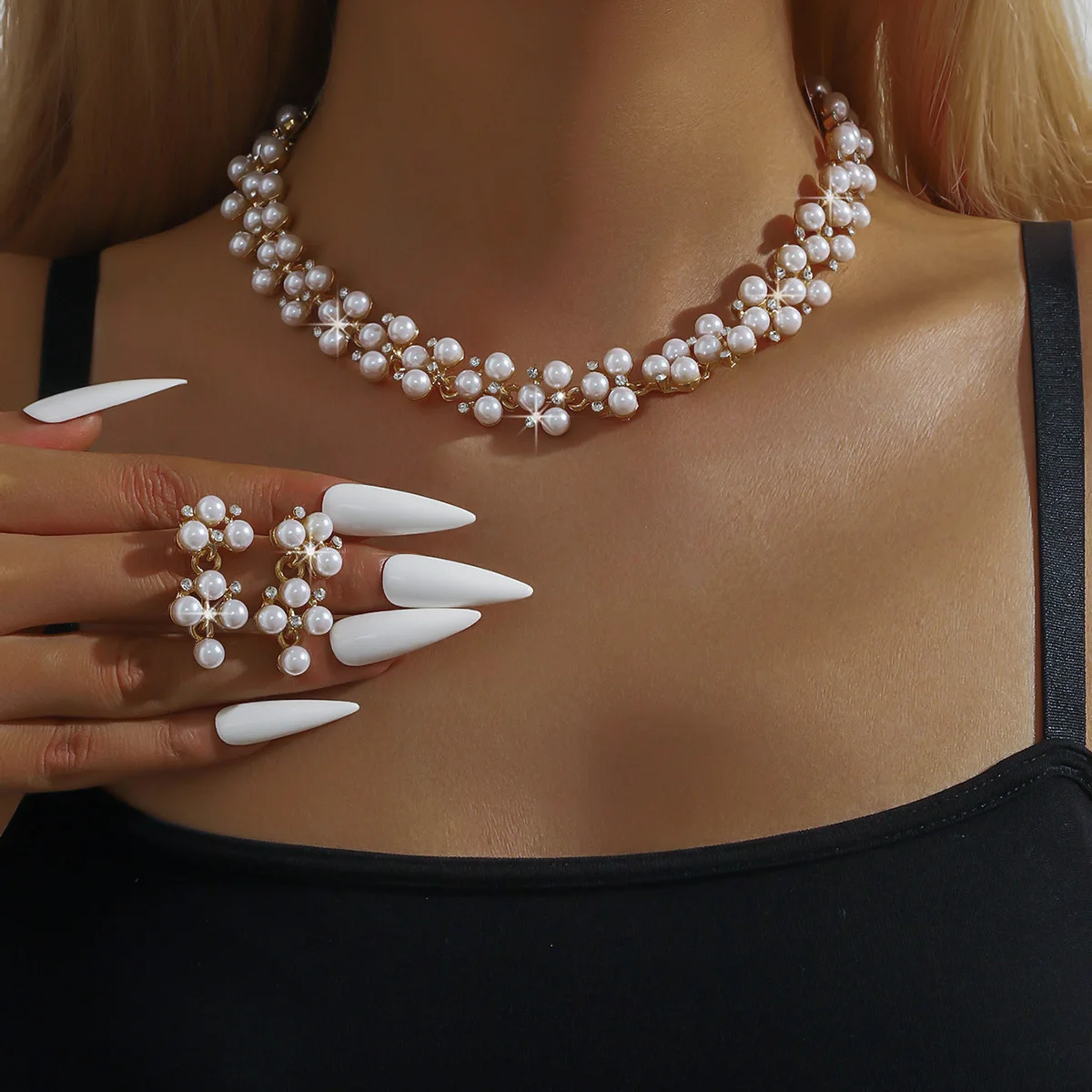3 pieces of fashionable and trendy women's sparkling pearl set, rhinestone necklace, earrings, party and banquet accessories