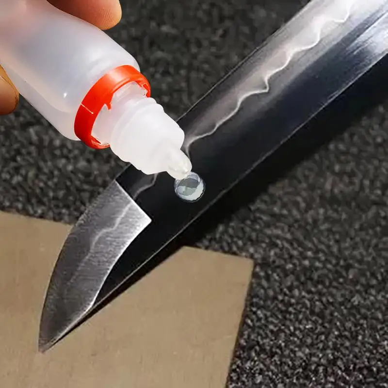 

10ml Blade Lubricating Oil Professional Knives Maintenance And Anti-Rust Oil Custom Formulated Safe Oil To Protect Carbon Steel