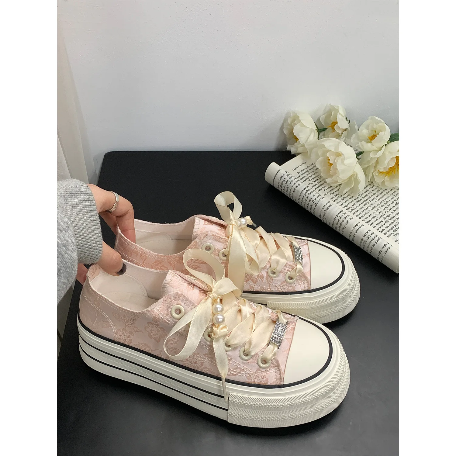 

Women's shoes, canvas shoes, new thick soled shoes, height increasing shoes, children's Chinese style low top board shoes