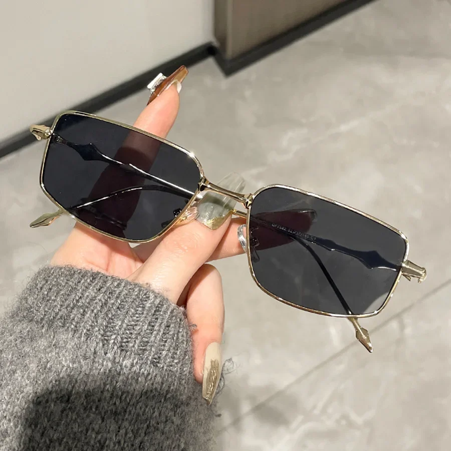 Women Men Silver Rectangle Glasses Frame Reading Fashion Eyeglasses Frames Anti Blue Square Sunglasses with Metal Frame