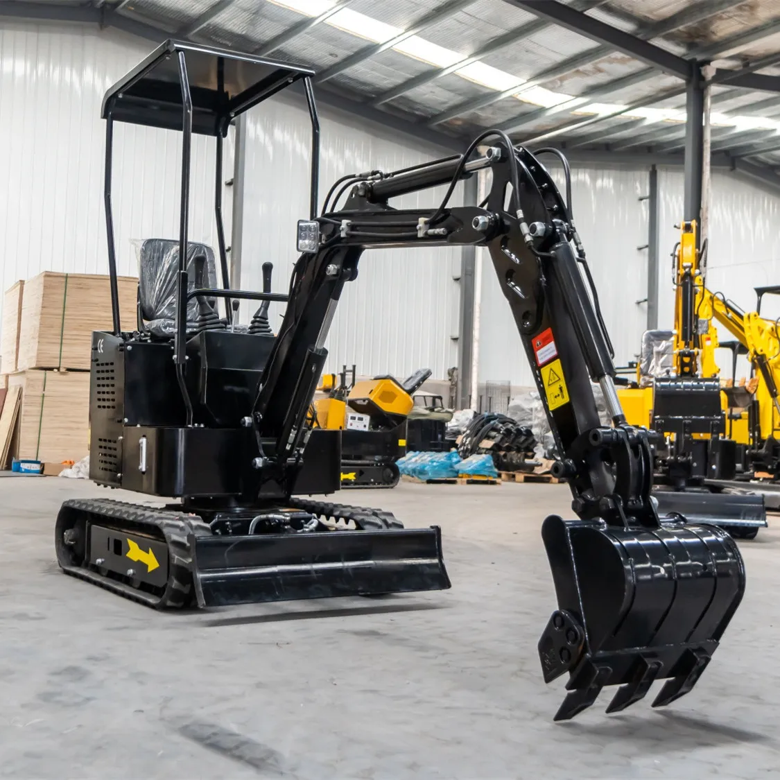 Excavator 1 Ton 1.2Ton Mini Excavator Kubota D722 Engine For High