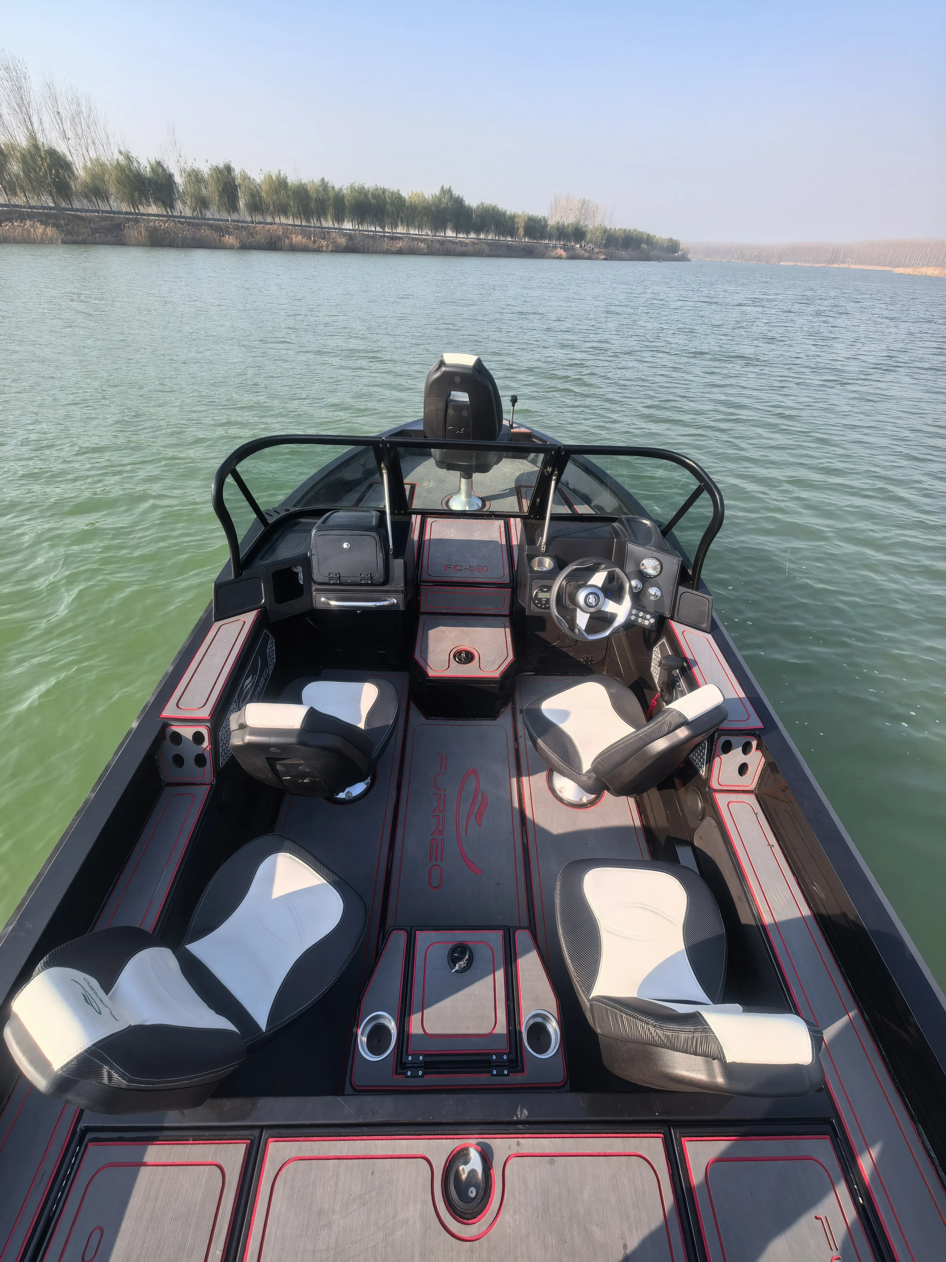 Multi-Functional Aluminum Bass Boat-6.4m C640 Model, 3-Person, 120L Tank, Fishfinder Ready, Durable Construction