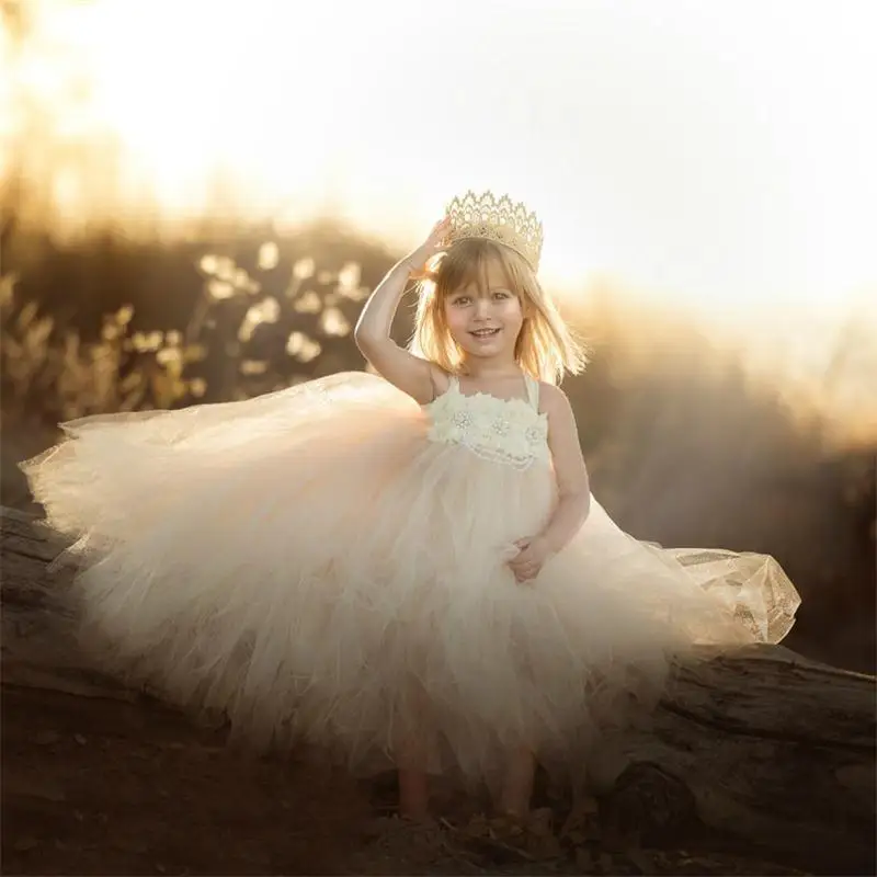 

Exquisite Sweep Train Flower Girl Dress A-Line Tiered Girls Princess Wedding Dress Girl Puffy Sleeves First Communion Gown Dress