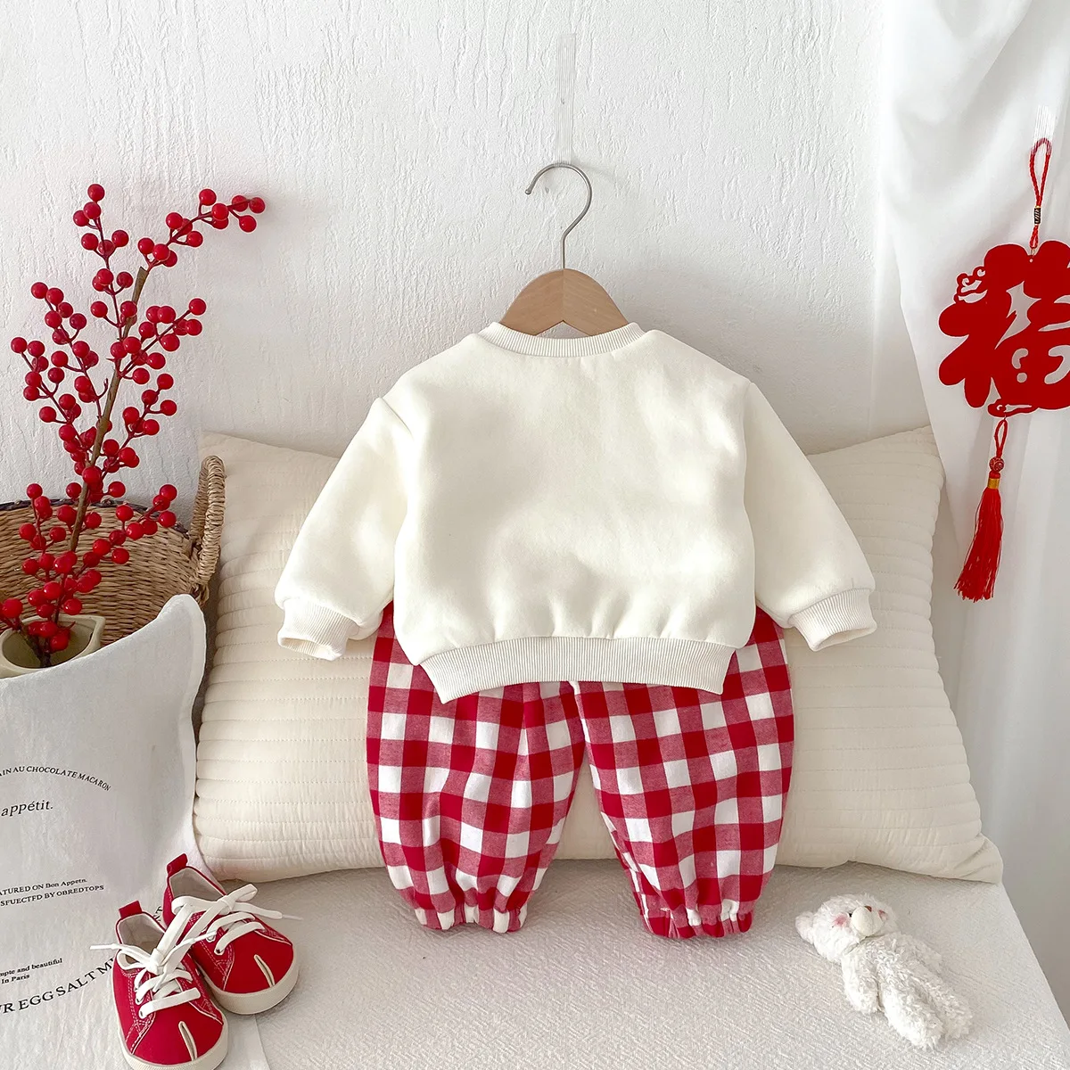 UNIFEMEN Winter Baby Girls 2PCS Clothes Set Cotton Rabbit Knotbow Top Fleece Plaid Pants Suit Toddler Girls Tracksuit