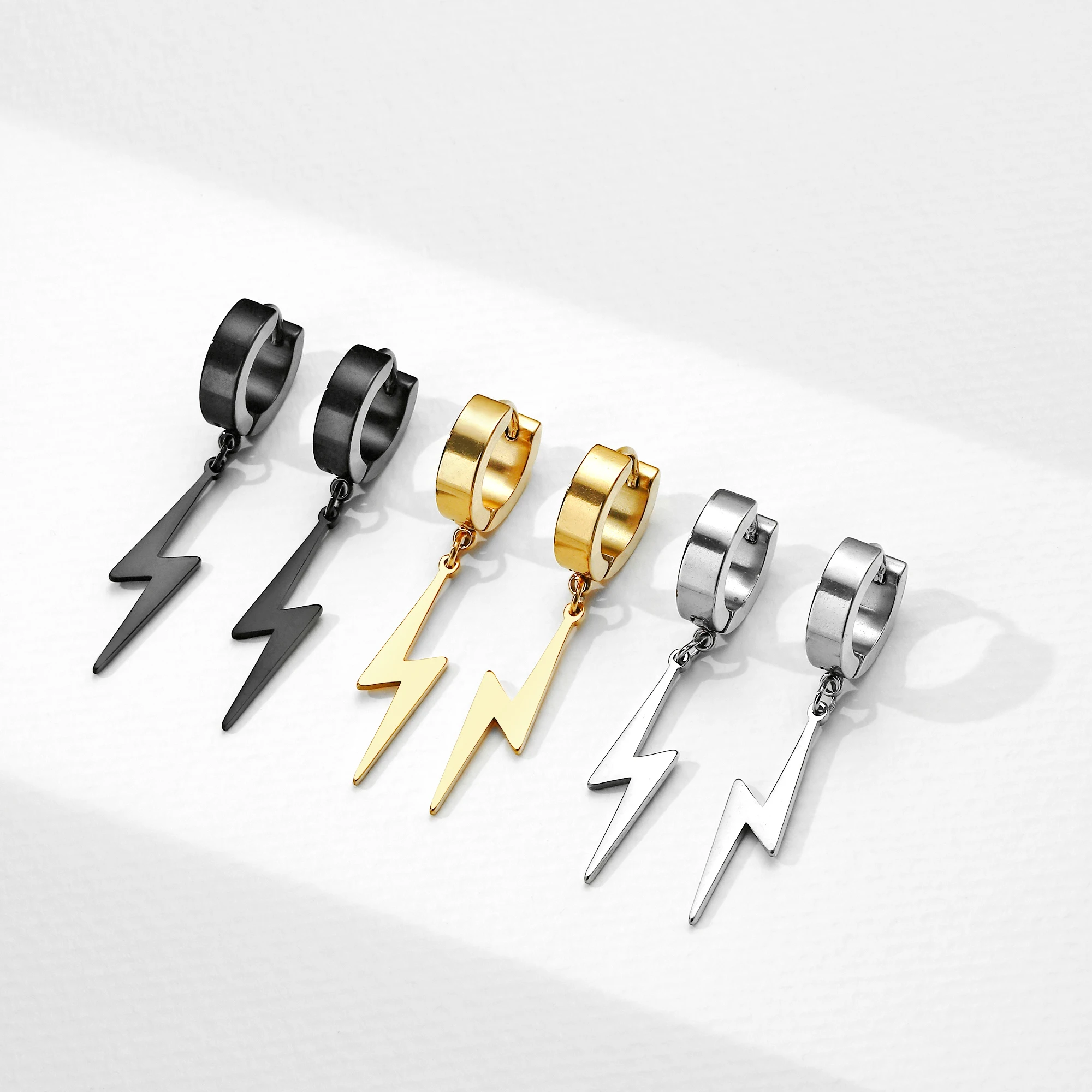 KKJOY Lightning Gold Schwarz und Silber Farbe Edelstahl Charm Clip Creolen Persönlichkeit Punk Frauen Und Männer Zubehör – Detail 7