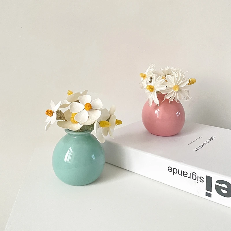 Nordic Ceramics Creative Flower Vase - Mini Decorative Plant Bottle