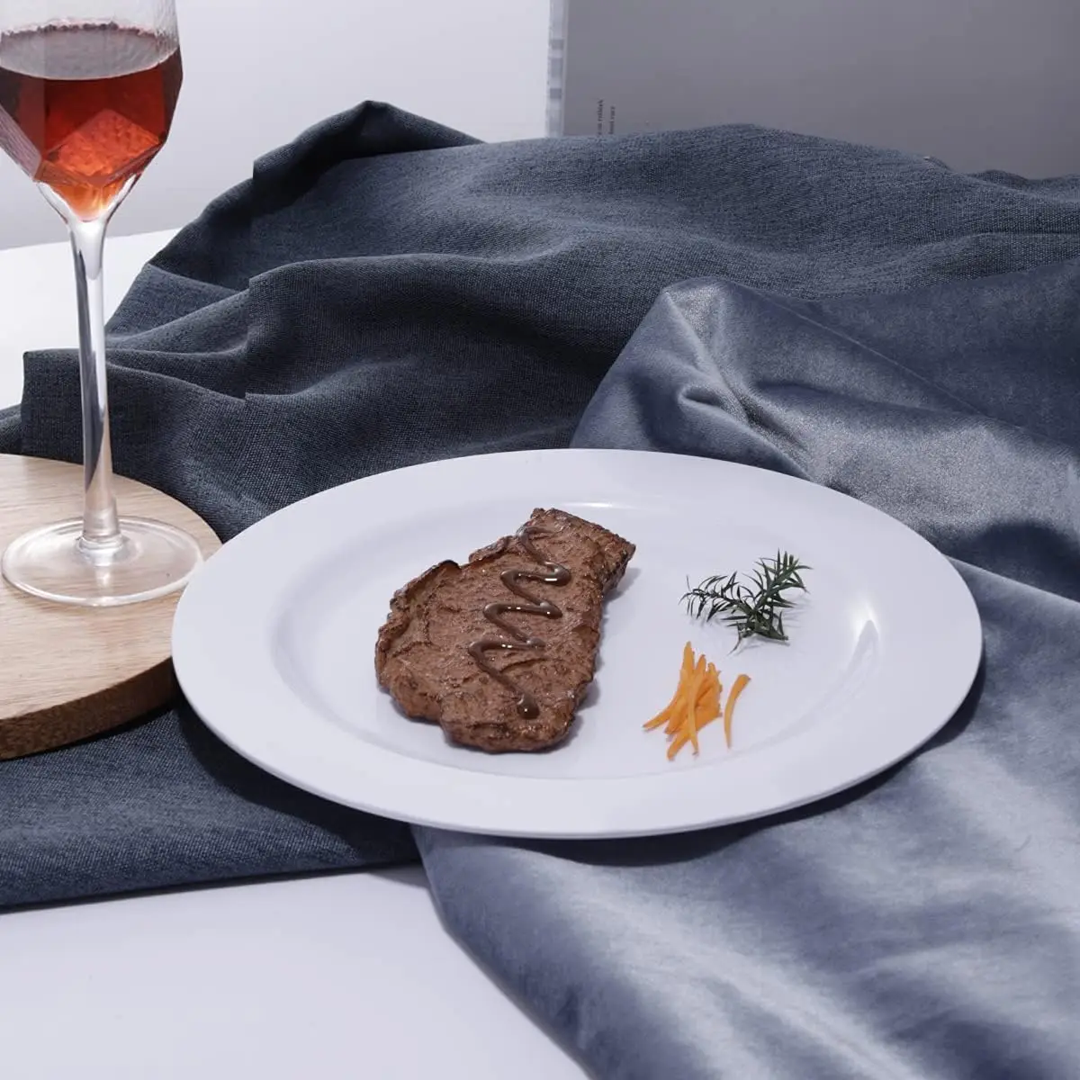 120Pcs White Glossy Plastic Plates: 60 Dinner (10.25in), 60 Dessert/Salad (7.5in), Heavy Duty, Disposable