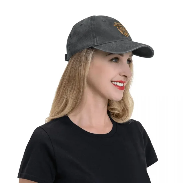 역사적인 매력과 현대적인 스타일이 조화롭게 어우러진 빈티지 독일 DAK Wehrmacht 야구 모자