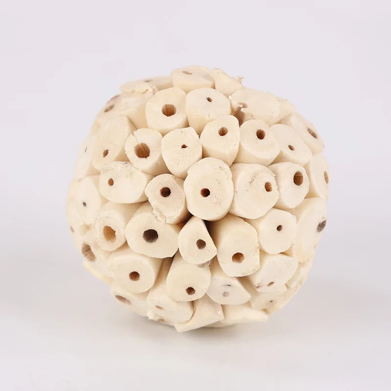 6cm/2.36in Bird Chew Toys Natural Sola Balls Soft Chew Shred Foraging Toy for Parrot Parrotlet Budgie Finch Macaw 1 Pc parrot toy bird toy