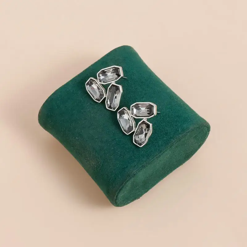 Minimalist Acrylic Rhinestone Earrings For Women Korean Fashion Geometry Ear Studs Party Jewelry Accessories S6853a7eaab2343b9aee8094f958ee0b7c