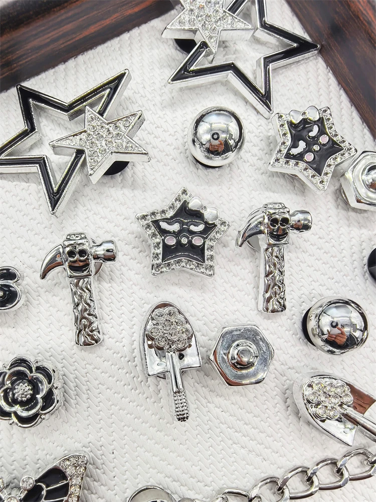 16-teiliges Retro-Schmetterlings- und Bienen-Schuh-Charms-Set: DIY-Ketten-Dekorationen, Blumen- und Stern-Clog-Schuh-Schnallen-Accessoires, lustige Schleifen-Schuhclips – Detail 6