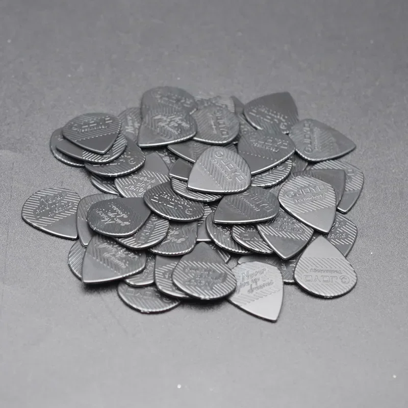 200Pcs JOYO Guitar Pick "Never Give Up Dreams" 1.5mm Thickness Black/Orange Color
