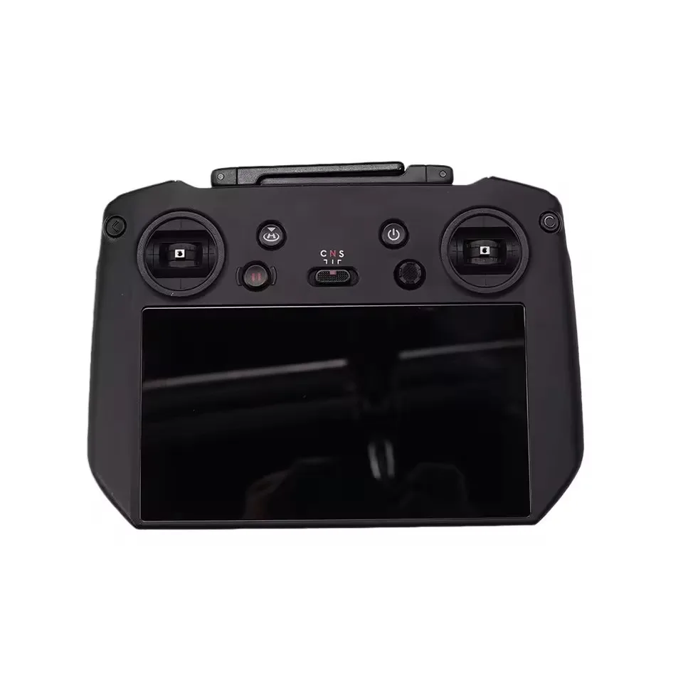 Gros plan sur l'écran 5,5 pouces de la télécommande DJI RC Pro avec écran haute luminosité, montrant les commandes de vol.