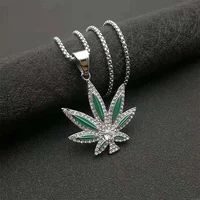 Collier de bijoux Punk Hip-hop personnalisé, avec pendentif en feuille d'érable en alliage de diamant incrusté d'huile et matériau accessoire 4
