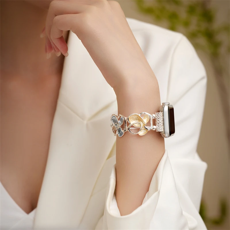 Elegant Metal Elastic Bracelet - Women's Strap