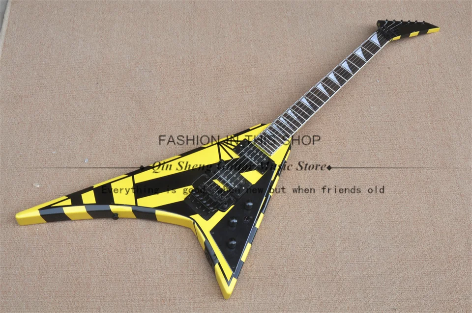 エレキギター V型 ブラック/イエロー S685b5a8a12a34a96b7eba9f8057e5