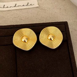 Silver Irregular Round Stud Earrings - Exquisite Light Luxury Fashion Jewelry (ET5656G)