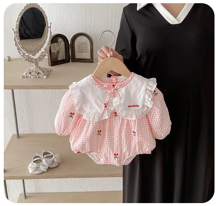 Nette Puppe Kragen Kinder Mädchen Strampler Baby Mädchen Herbst Gestickte Kirsche Strampler Langarm Prinzessin Neugeborenen Kind Kleidung – Detail 9