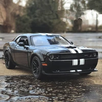 1:24 Dodge Challenger SRT Hellcat Alloy Musle Car Model Diecasts Metal Sports Car Vehicles Model Sound Light Childrens Toy Gift 1