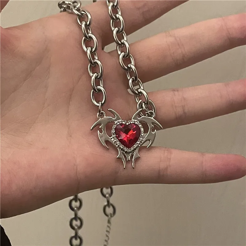 

Punk Red Crystal Totem Love Heart Pendant Necklace Women Vintage Hip Pop Thick Clavicle Chain Necklaces Vintage Jewelry Gifts