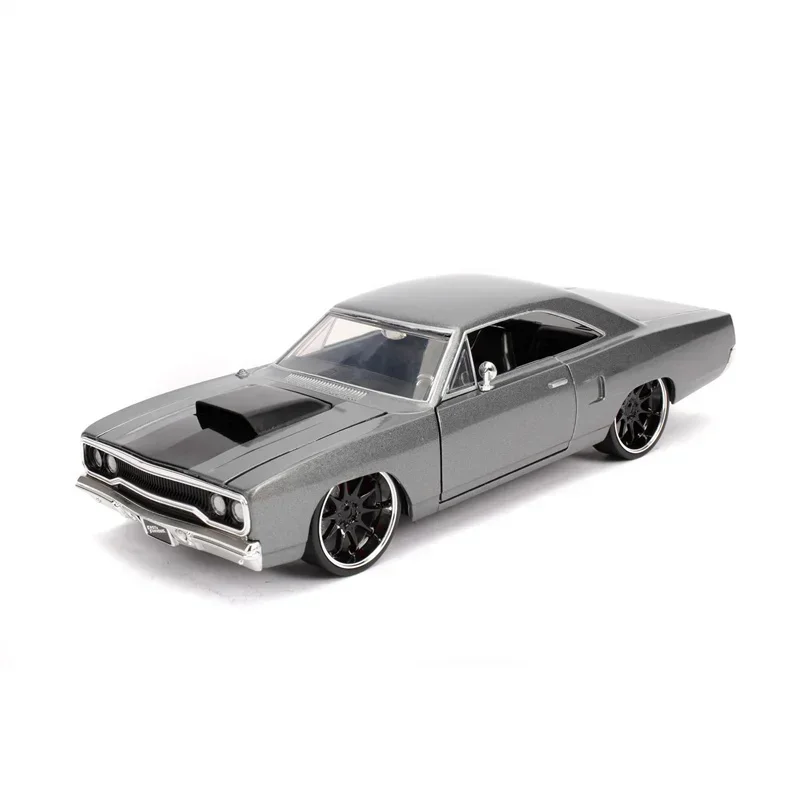 

1:24 Dom’s 1970 Plymouth Road Runner car Diecast toys for boys Metal