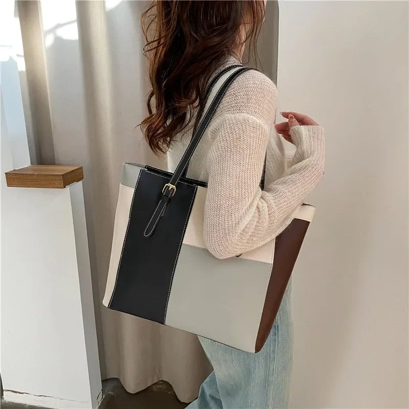 Commuter Large Capacity Totes Women's Underarm 2024 New Autumn Portable Shoulder Textured Big Bag
