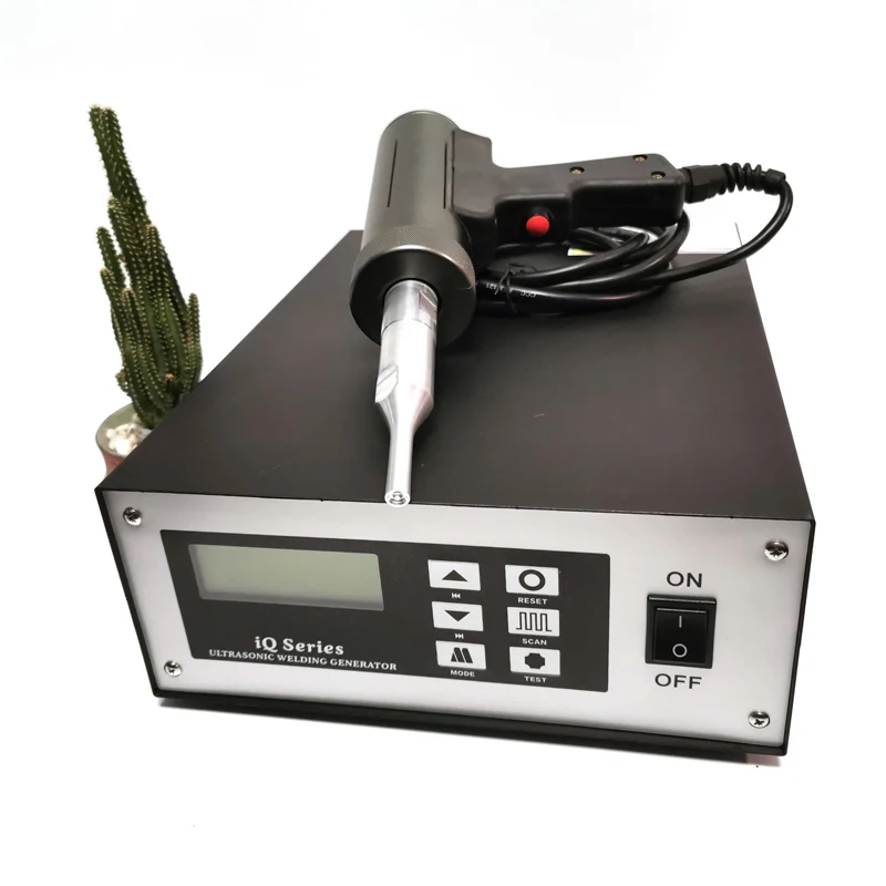 

28KHZ 1000W Hand Type Ultrasonic Generator Plastic Box Welding