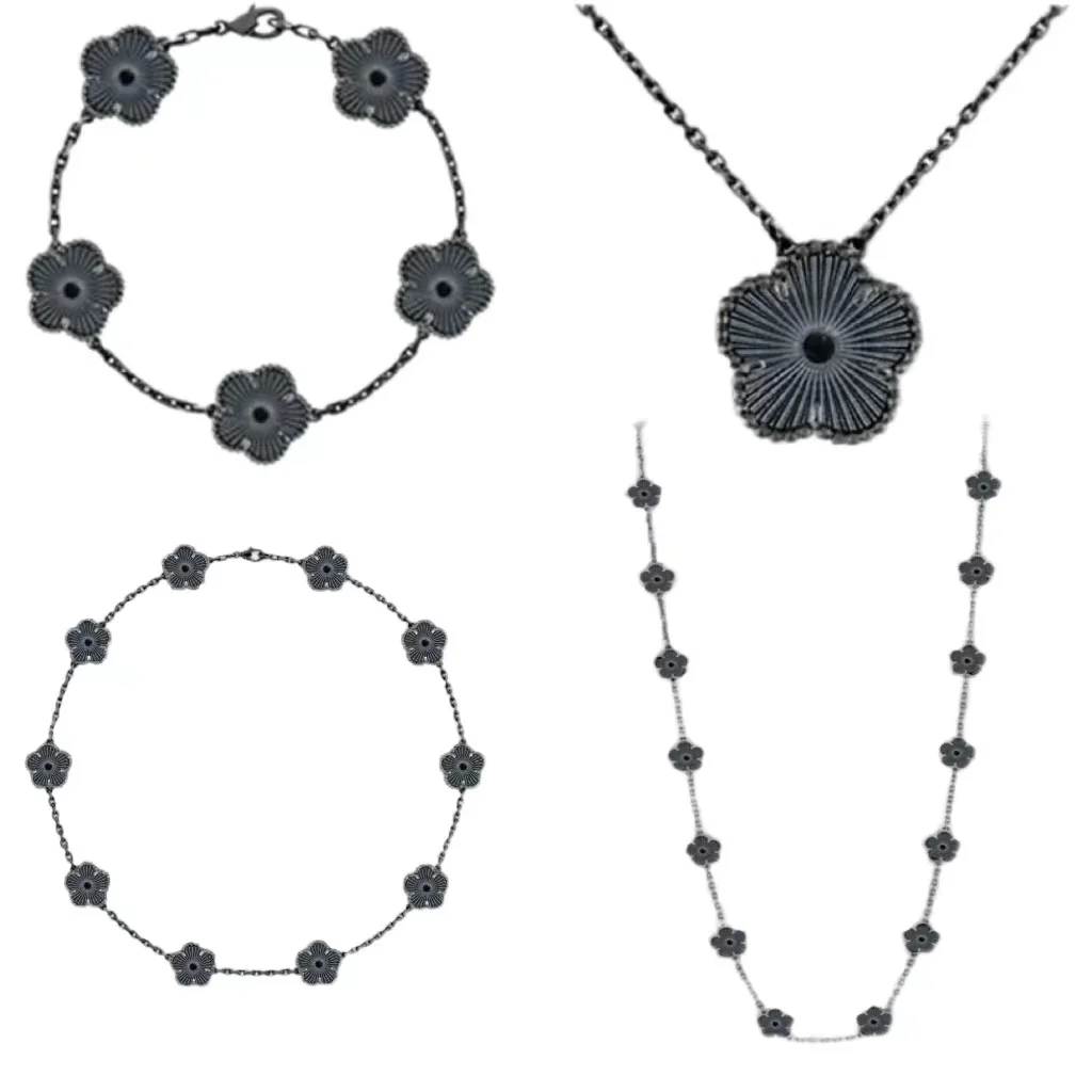 

Женский комплект из колье и серёг, из серебра 925 пробы