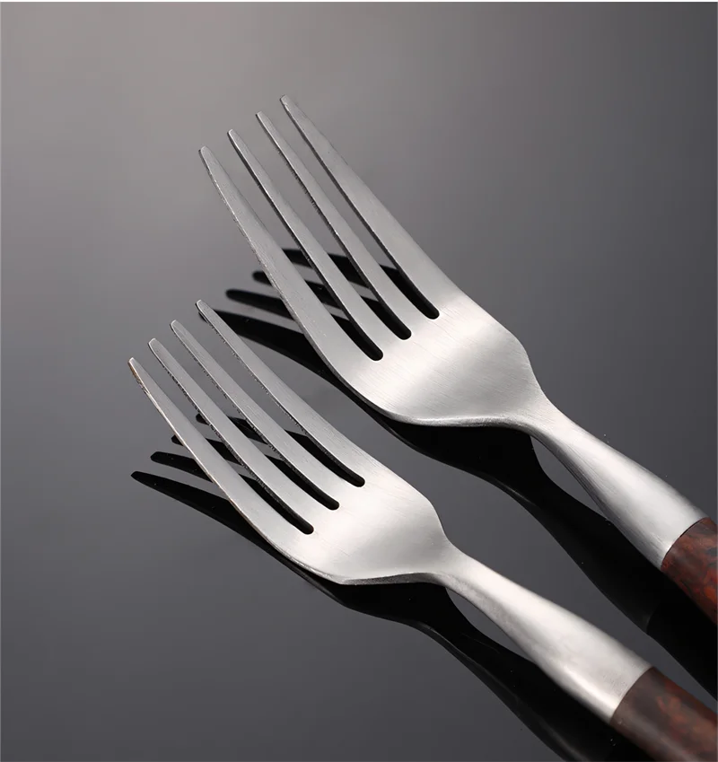 Description Picture 6 of itemStainless Steel Cutlery Set Imitation Wooden Handle Sliver Western Dinner Knife Forks Spoon Table Decoration Accessories
