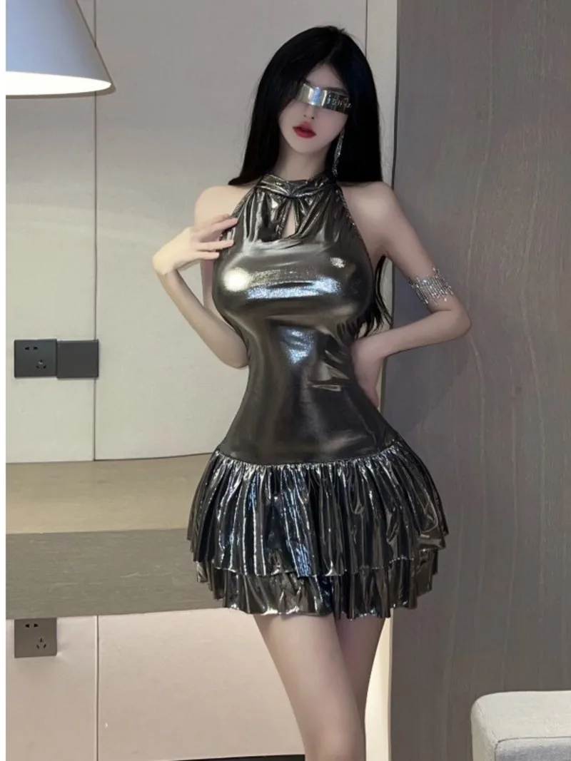 

Sexy Spicy Girl Cool Sleeveless Ruffle Reflective Dress Personalized Technology Silver Bright Hanging Neck Cake Women New EF1P