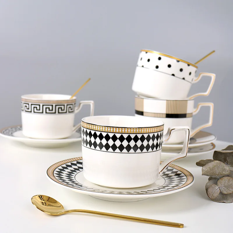 

EuroCeramic Coffee Cup Home Light Luxury Phnom Penh Cup And Saucer Water With Spoon Leisure Afternoon Tea Red Drinkware