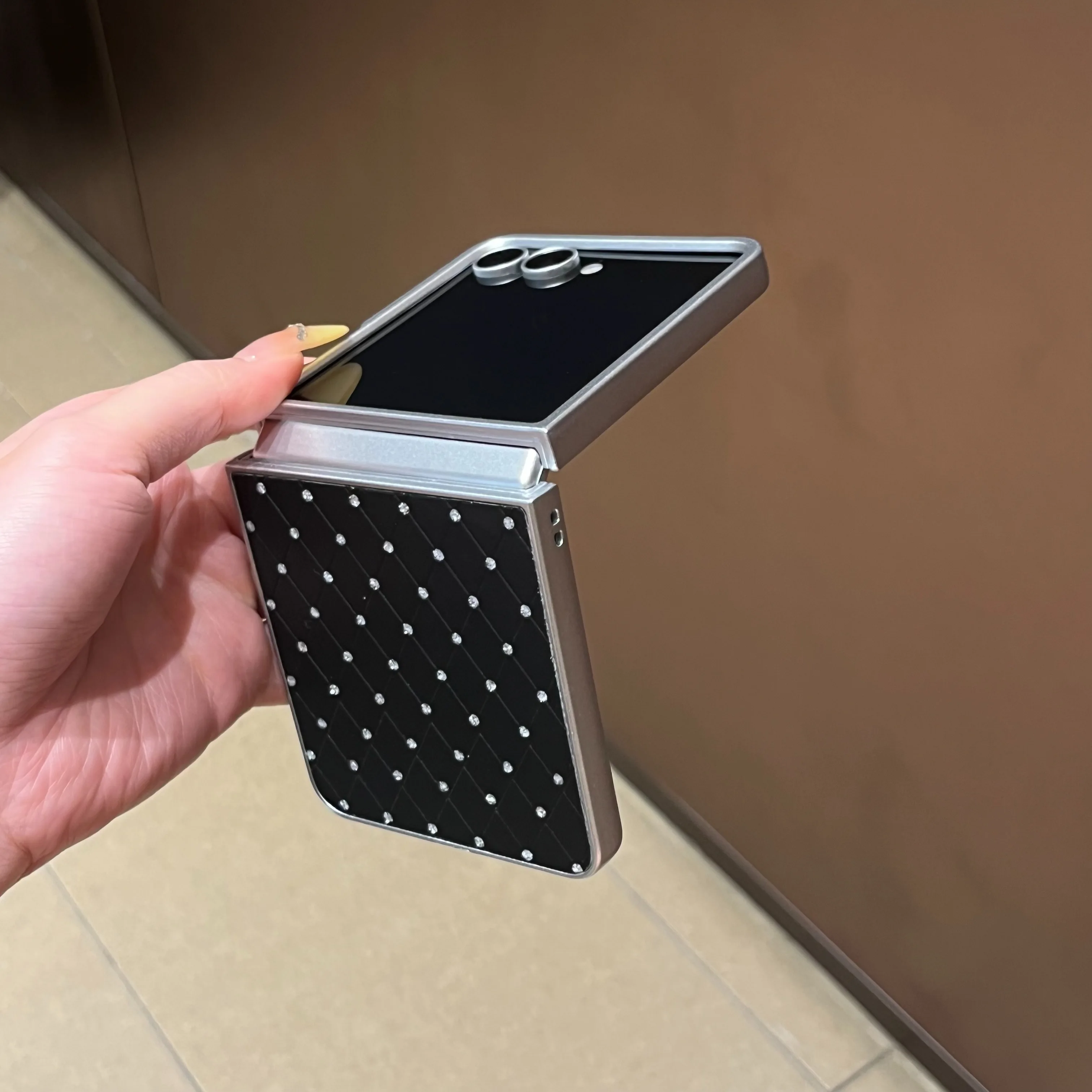 Silver Frame Grid Pattern Luxury Protective Case Jacket