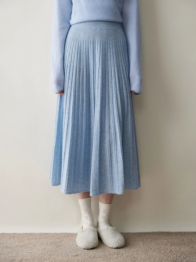 Chic Cashmere Skirt - Lifestyle 11