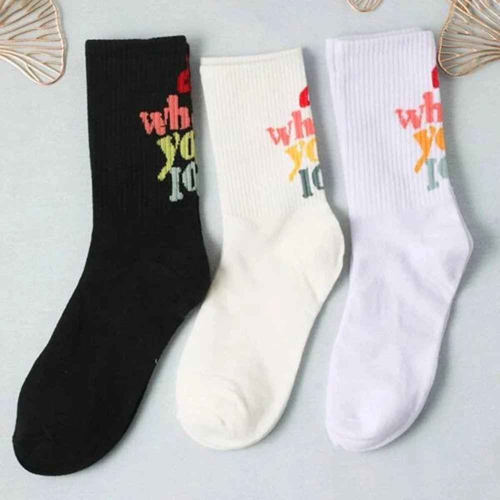 

3 Pairs Women's Style Mid Tube Skateboard Socks Fashion Trends Letter Personality Sweat-absorbing Breathable Autumn Girls' Socks