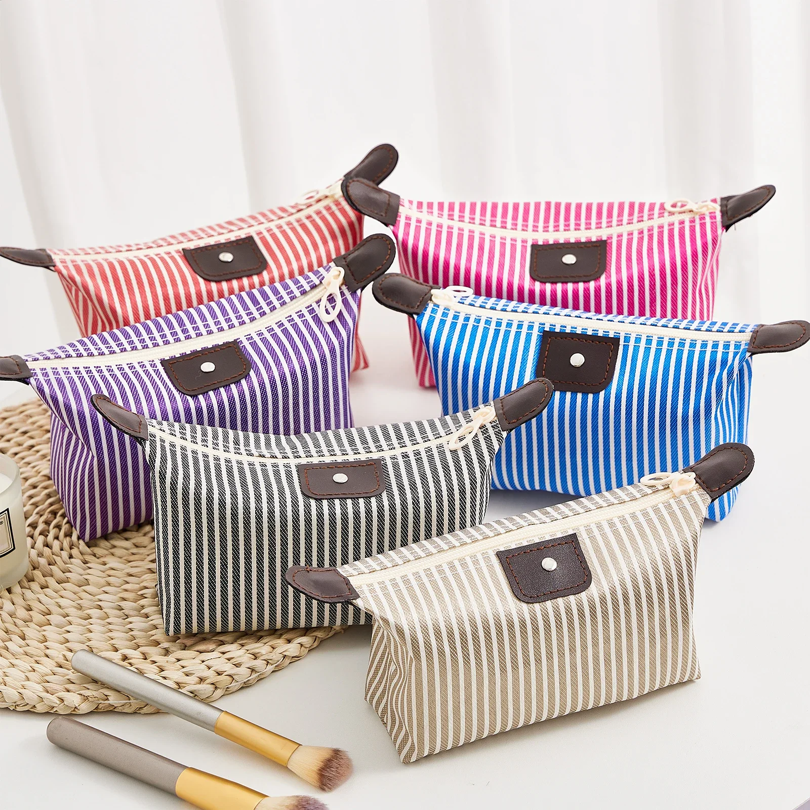 Trending 4pcs/lot Hangable Cosmetic Bag - 2 in 1 Women Waterproof Zipper Case Make Up Bags  (3U79)