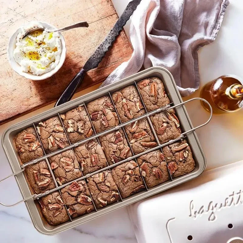 

12 inch Carbon Steel Brownie Cake Pan Non-stick Bread Chocolate Dessert Mold Detachable 18 Grids Cake Tray Kitchen Baking Tool