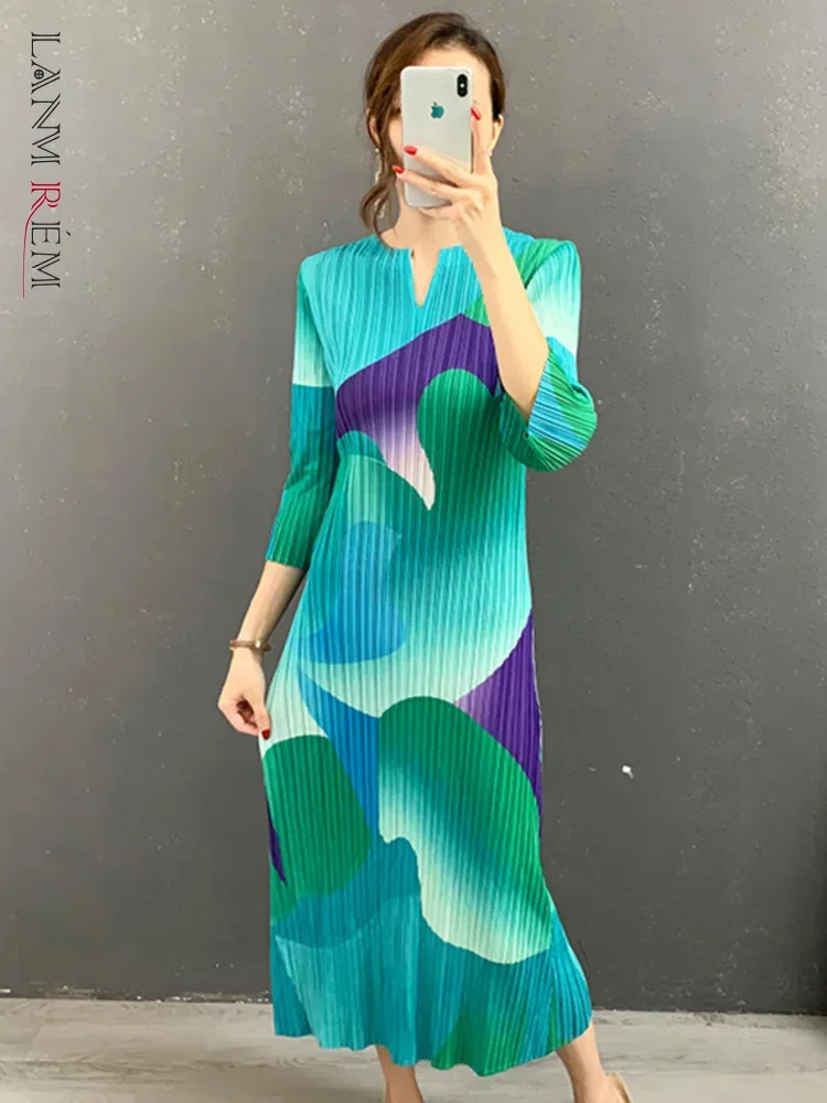 

LANMREM Print Pleated Dress For Women V Neck Long Length Female Elegant High End Dresses Ladies Vintage Clothing 2W909
