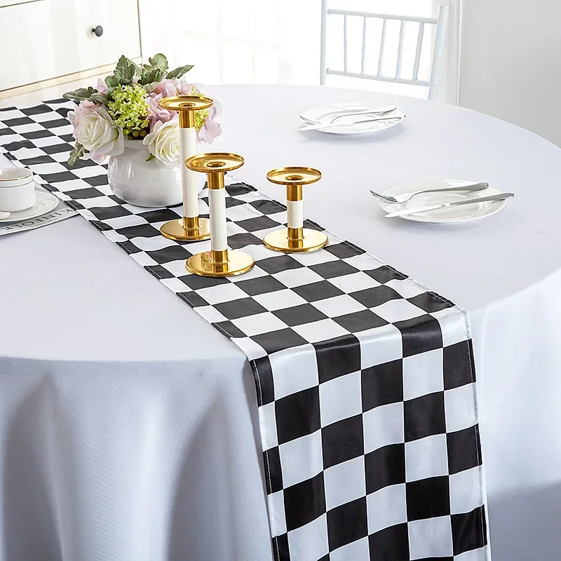 DEMIUKO 12 stuks geruite tafelloper zwart wit rooster tafelloper raceauto geruite feesttafeldecoratie waterdichte plastic tafelmat loper voor kinderen jongen twee snelle verjaardagsdecoraties keuken