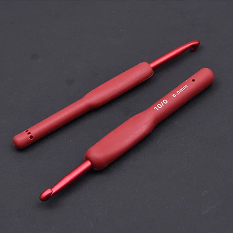 Sweater Knitting Hooks DIY Handmade Crafts Sewing Tools Aluminum Tulip Red Crochet Hook Frosted Handle TPR Silicone Crochet