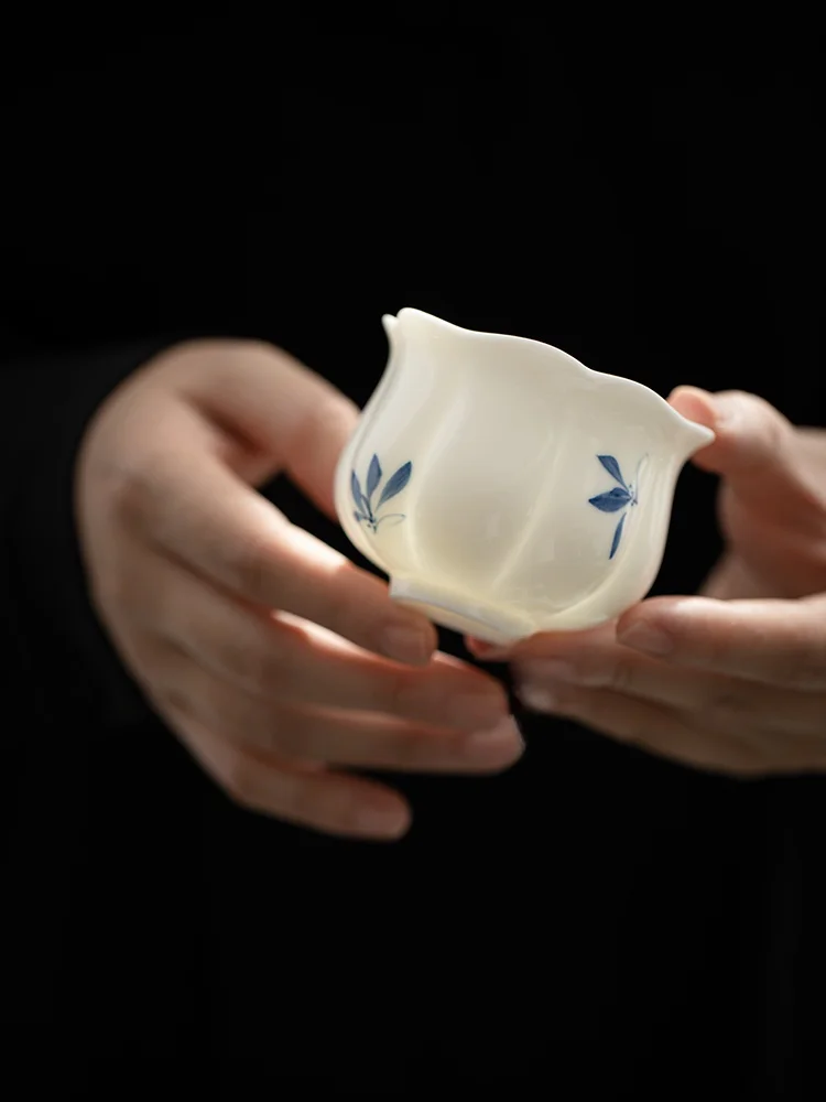 Guanntang Hand-Painted  Orchid Gongfu Tea Cup Owner Cup Underglaze Color Home Tea Drinking Cup Single Cup Tea Bowl