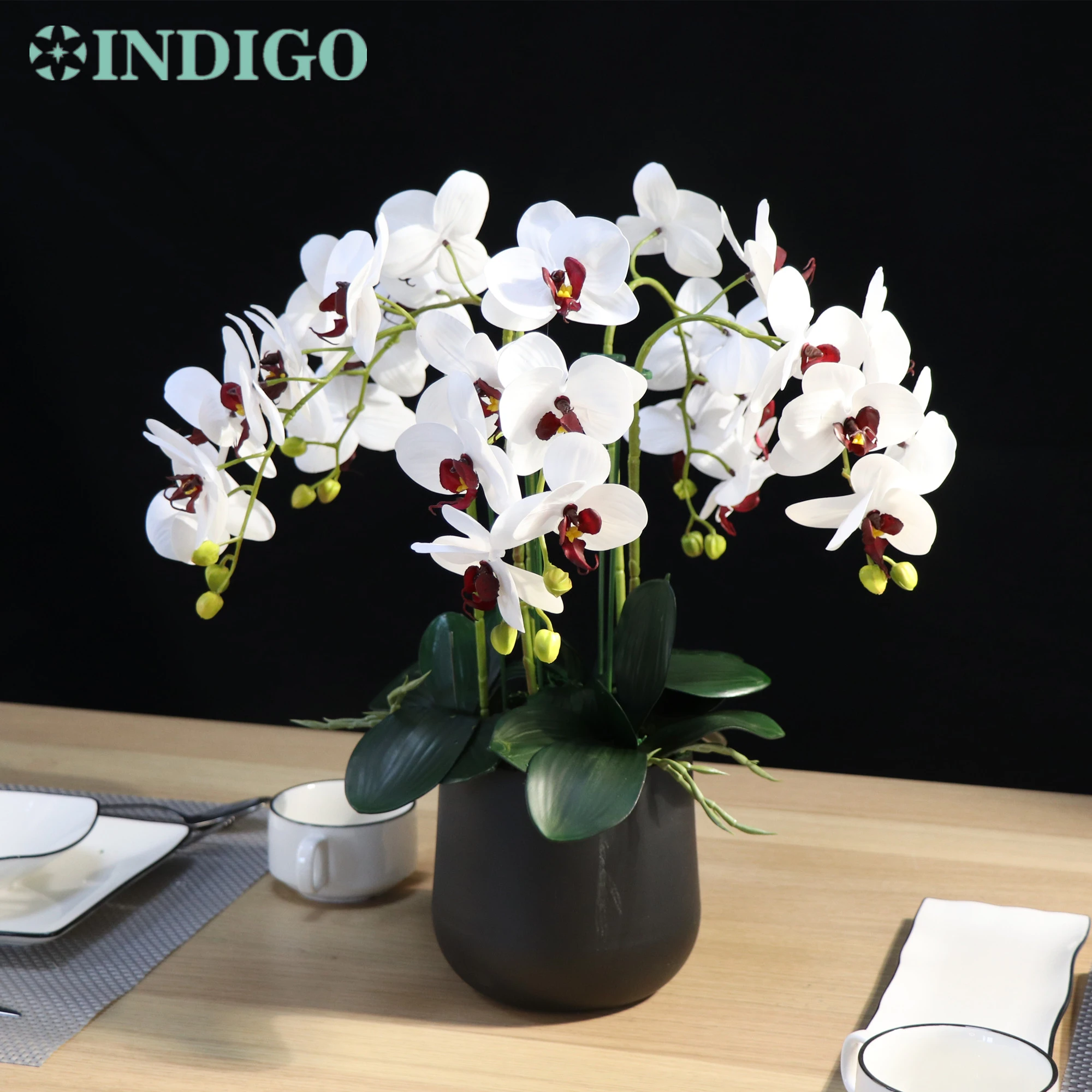 Orchidée blanche à mites, 5 orchidées + 4 feuilles + mousse + Pot,  arrangement floral, décoration de Table de bureau, centre de Table pour  événement, INDIGO | AliExpress