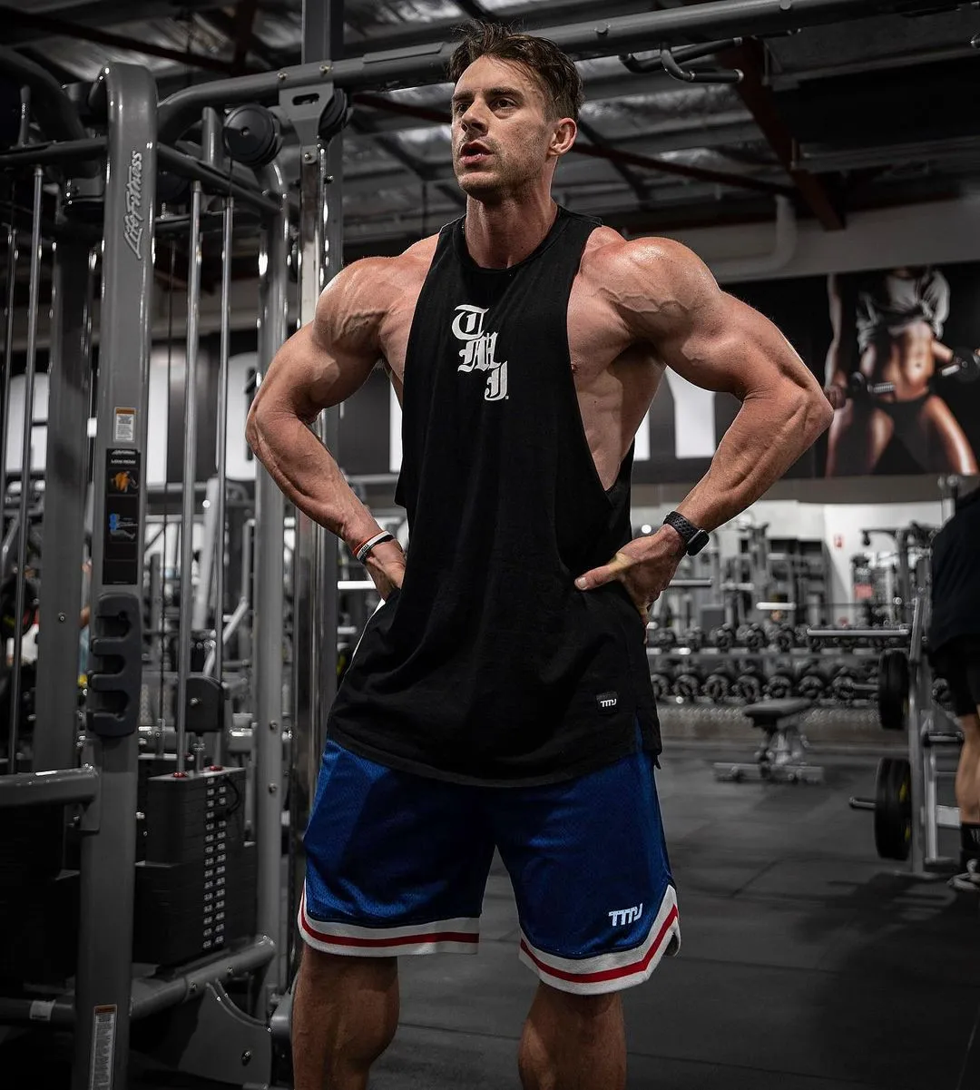 Рисунок 2 - Шорты мужские сетчатые до колена