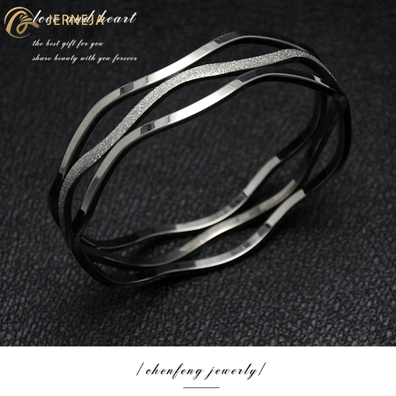 Closed Bracelet Women's Jewelry Titanium Three Ring Bracelet Stainless Steel Jewelry Accessories Fashion Gift Colorfast 24g