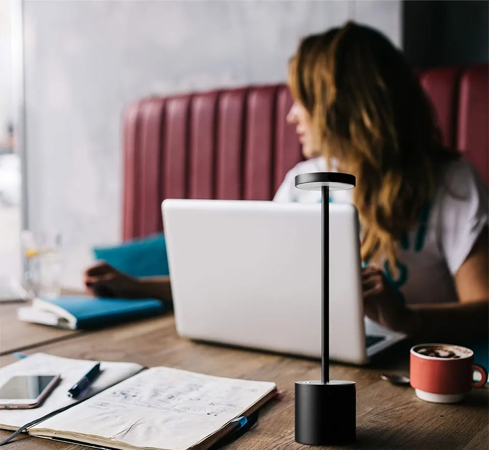 Classic Metal Touch Sensor LED Table Lamp